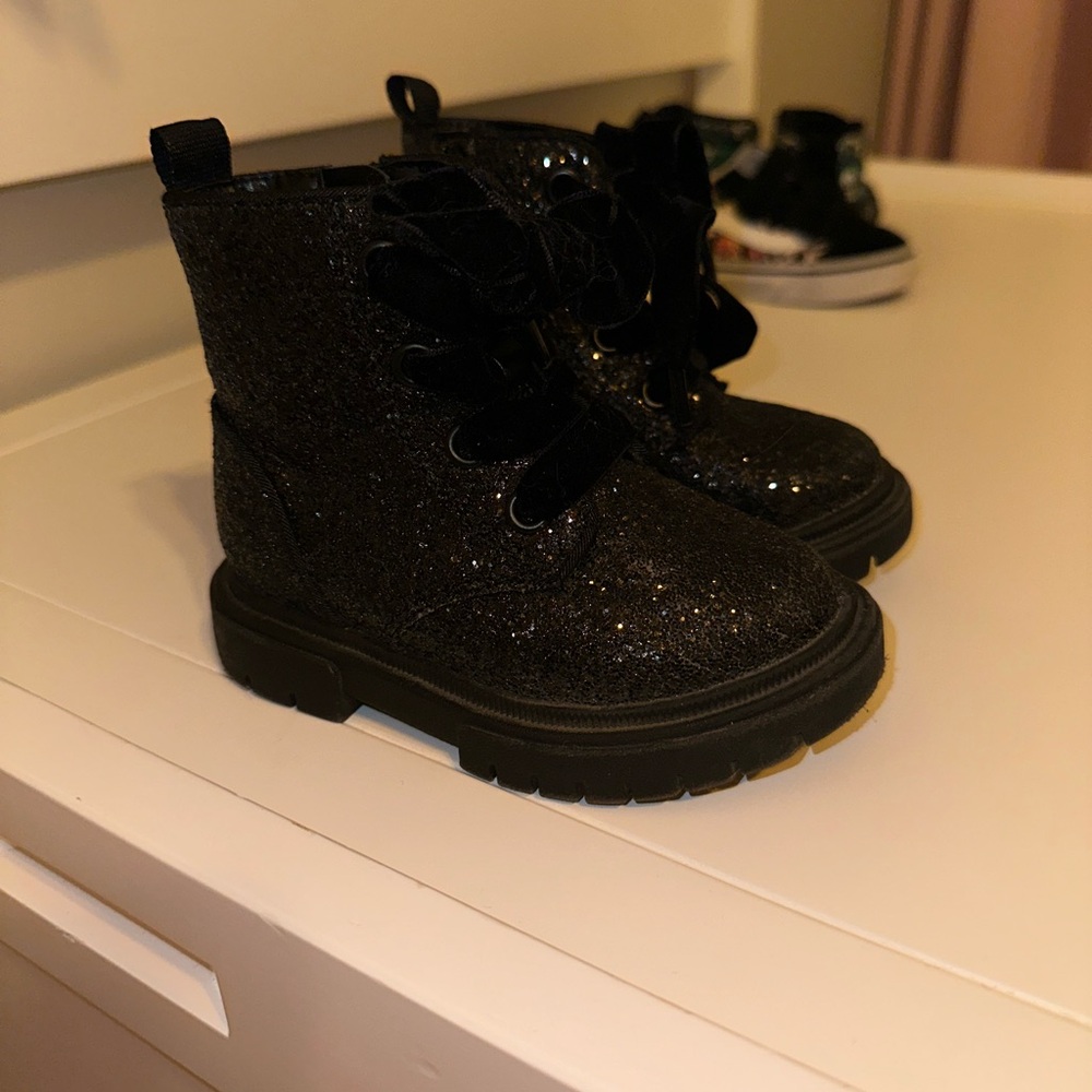 Cat and Jack Sparkly Boots size 6 toddler